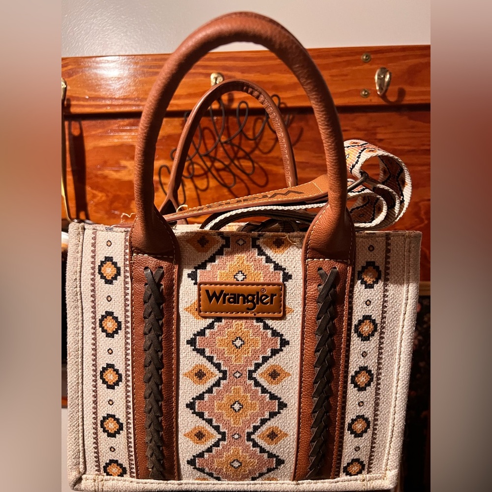 Wrangler Tan and Cream Geometric Tote